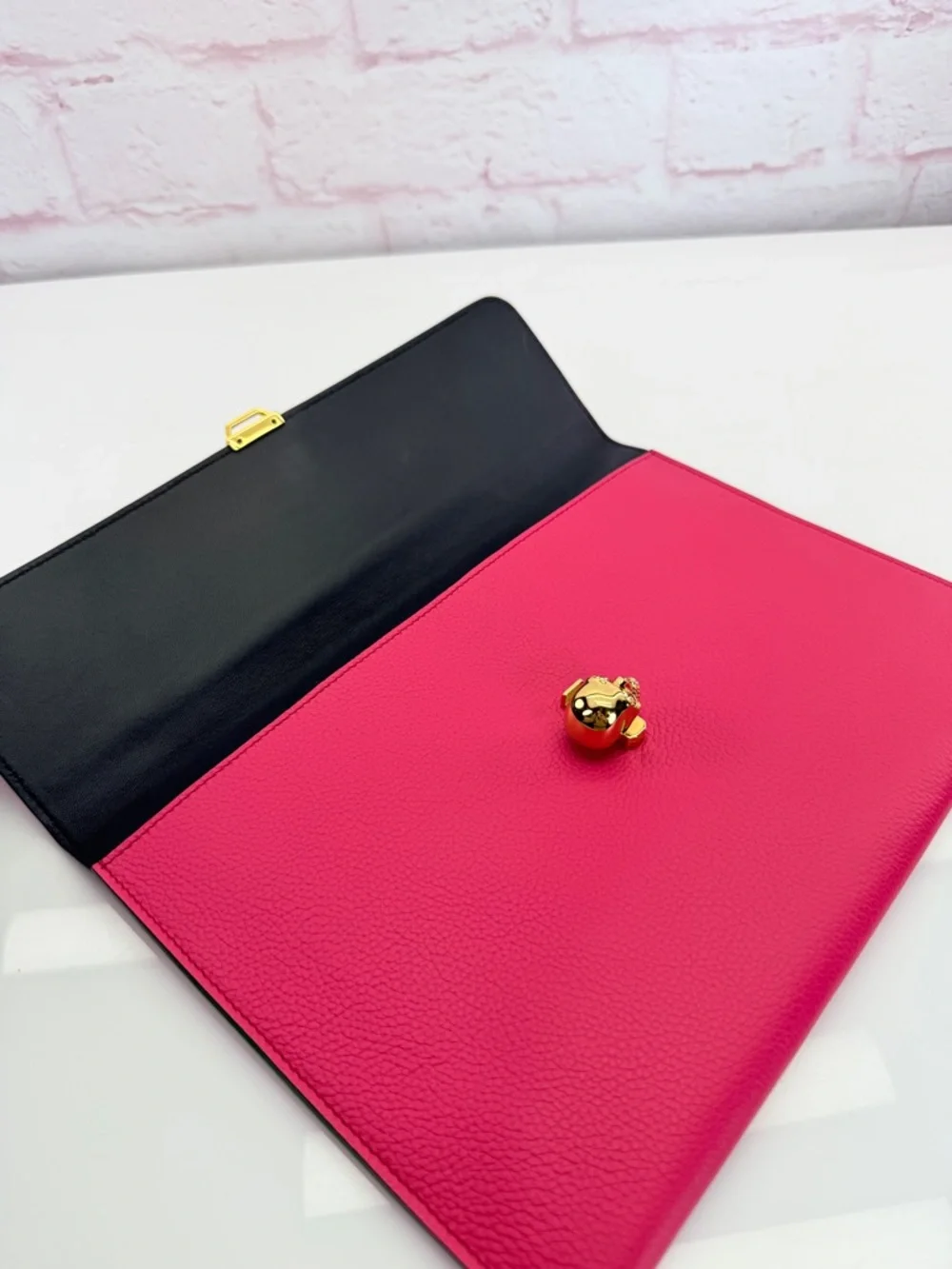 Alexander McQueen Pink Alexander Mcqueen Purple Leather Skull Flap Pouch